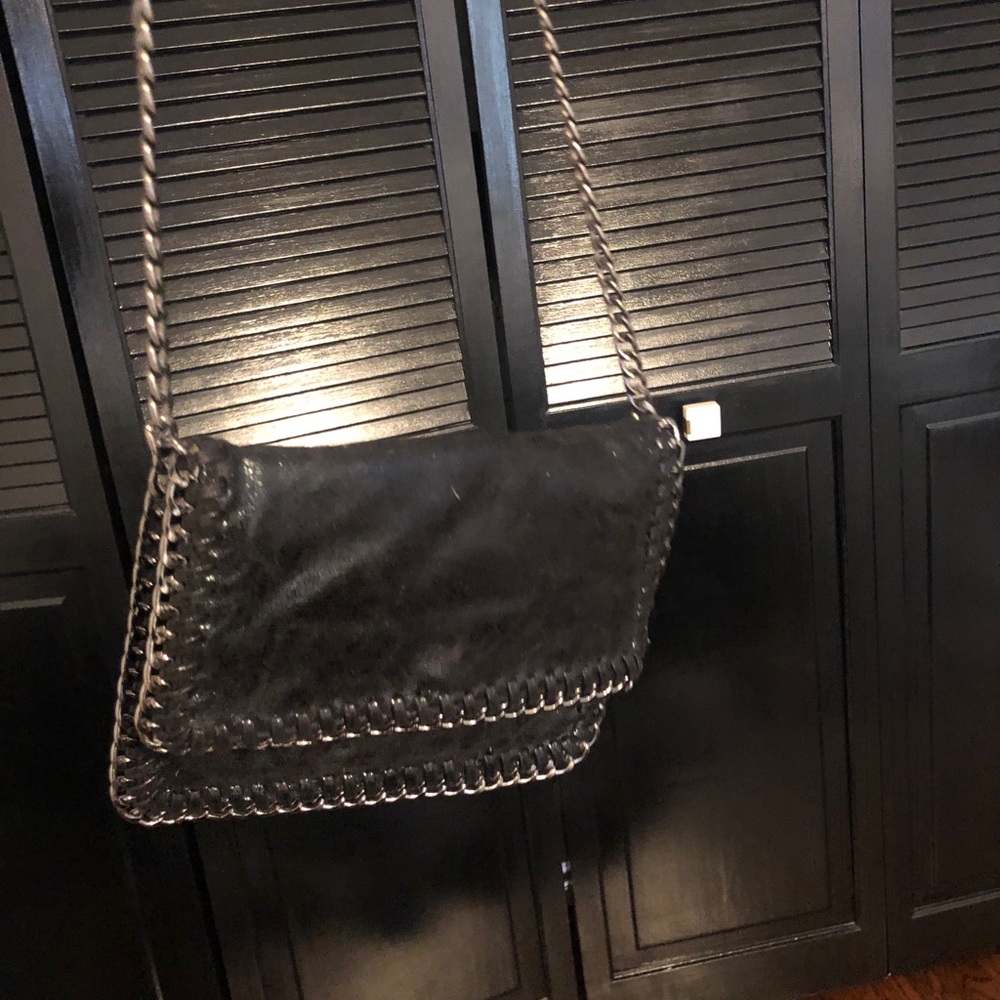 Chain link black metallic purse